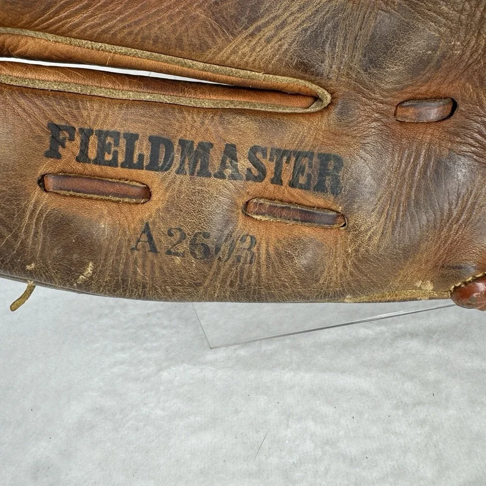 Wilson Fieldmaster A2603 Snap Action Right Thrower Baseball Glove‎